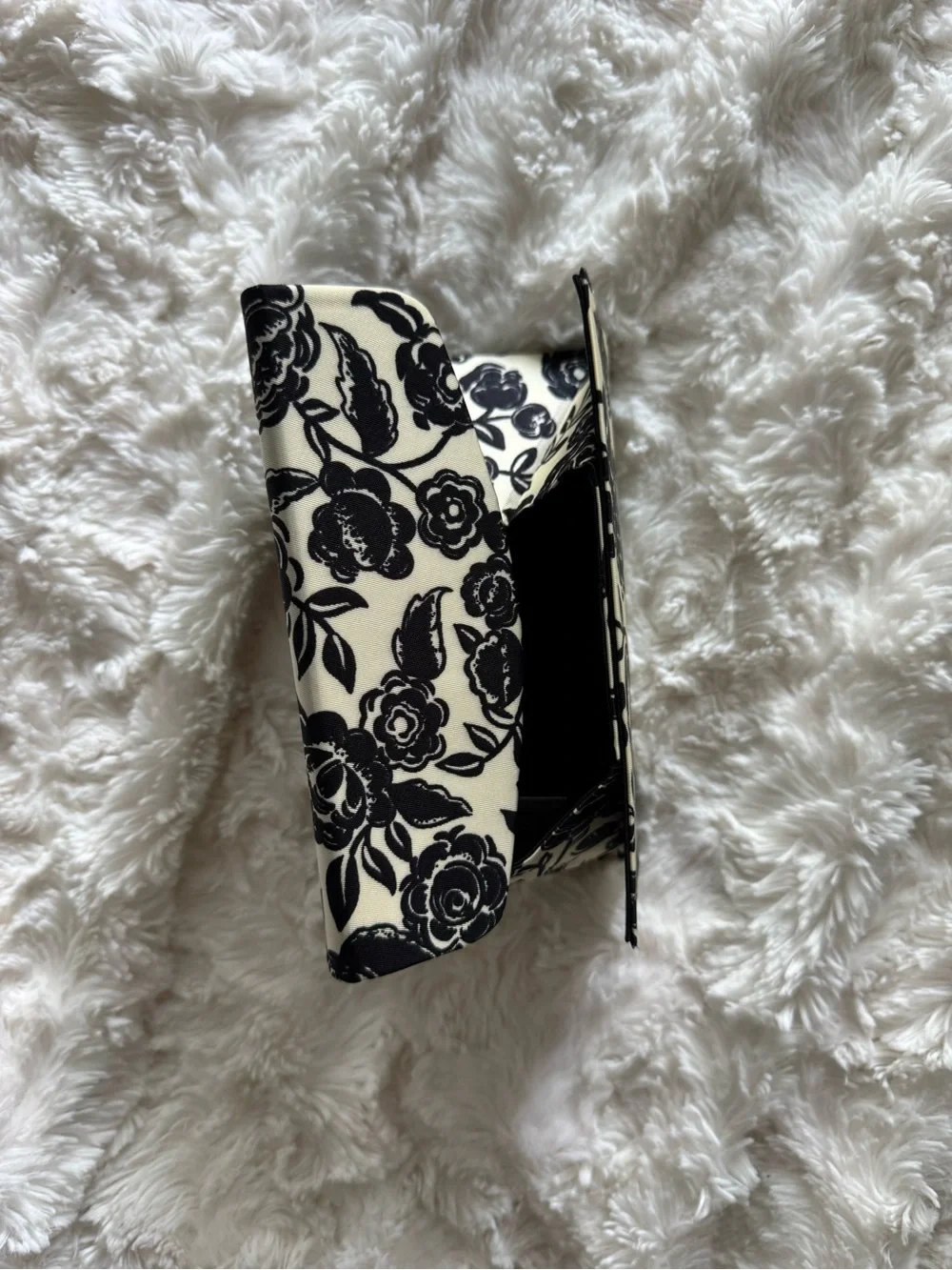Vera Bradley Bubbly Flowers Black Foldable Sunglasses Eyeglasses Case